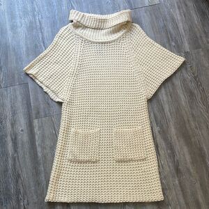 MAK Cap Sleeve Crochet Bohemian Sweater top- Medium